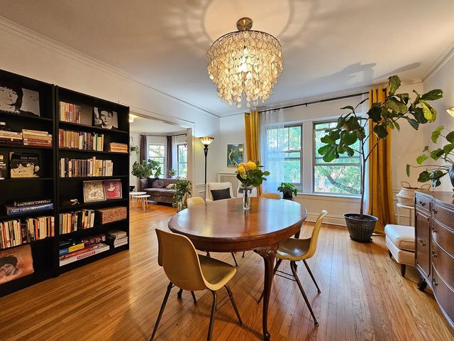 605 Washington Boulevard 3N, Oak Park, IL 60302