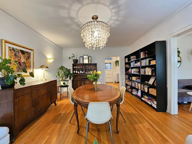 605 Washington Boulevard 3N, Oak Park, IL 60302