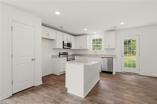310 Middleton Drive, Lexington, NC 27295