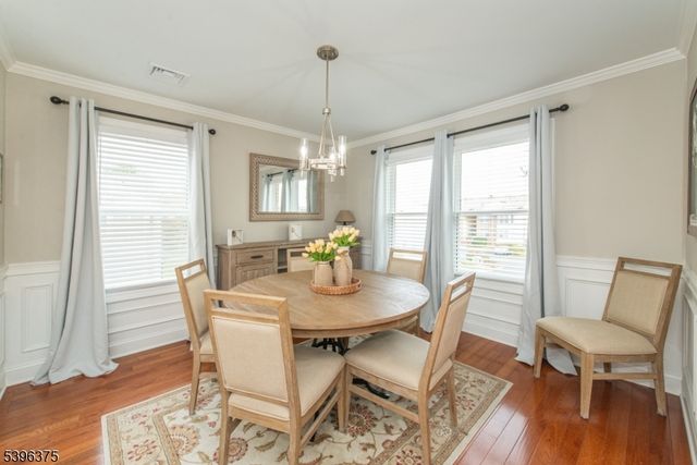 16 Claire Ct, East Hanover Twp., NJ 07936