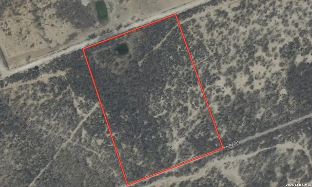 1799 Shumaca Road, Carrizo Springs, TX 78834