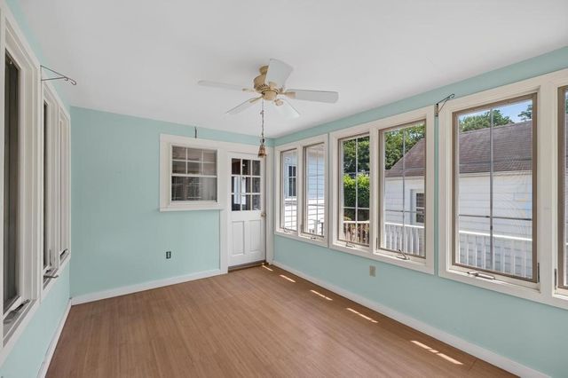83 South Avenue, Tiverton, RI 02878