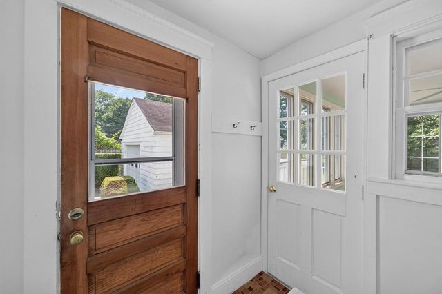 83 South Avenue, Tiverton, RI 02878