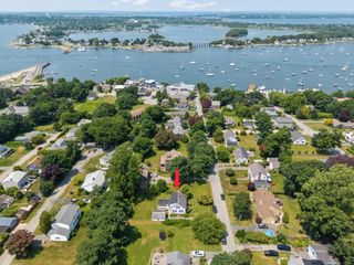 83 South Avenue, Tiverton, RI 02878