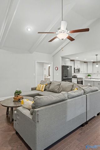 15543 Ironcrest Drive NW, Harvest, AL 35749