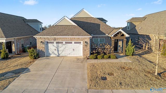 15543 Ironcrest Drive NW, Harvest, AL 35749