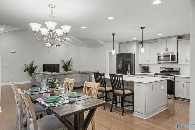 15543 Ironcrest Drive NW, Harvest, AL 35749