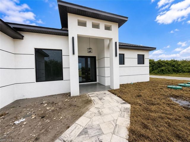 921 Martha AVE S, Lehigh Acres, FL 33974