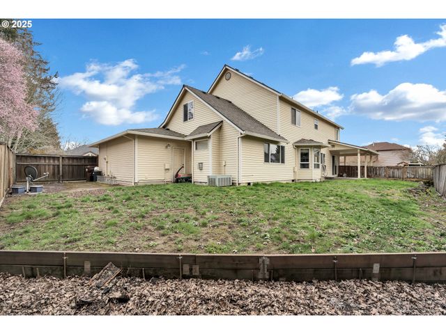 2795 Ne LORIE Dr, Hillsboro, OR 97124