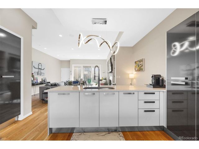 2312 Curtis St, Denver, CO 80205