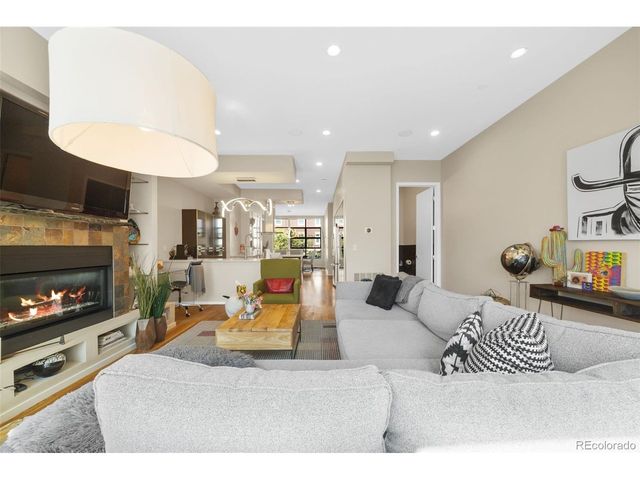 2312 Curtis St, Denver, CO 80205