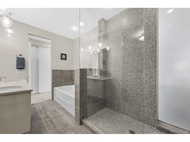 2312 Curtis St, Denver, CO 80205