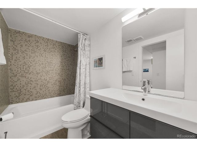 2312 Curtis St, Denver, CO 80205