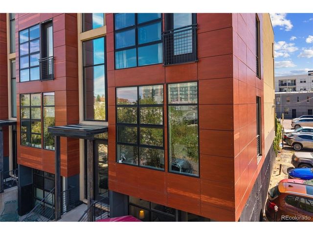 2312 Curtis St, Denver, CO 80205