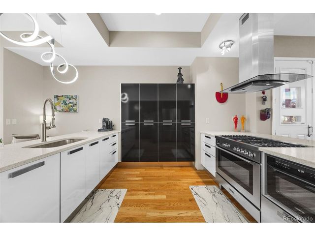 2312 Curtis St, Denver, CO 80205