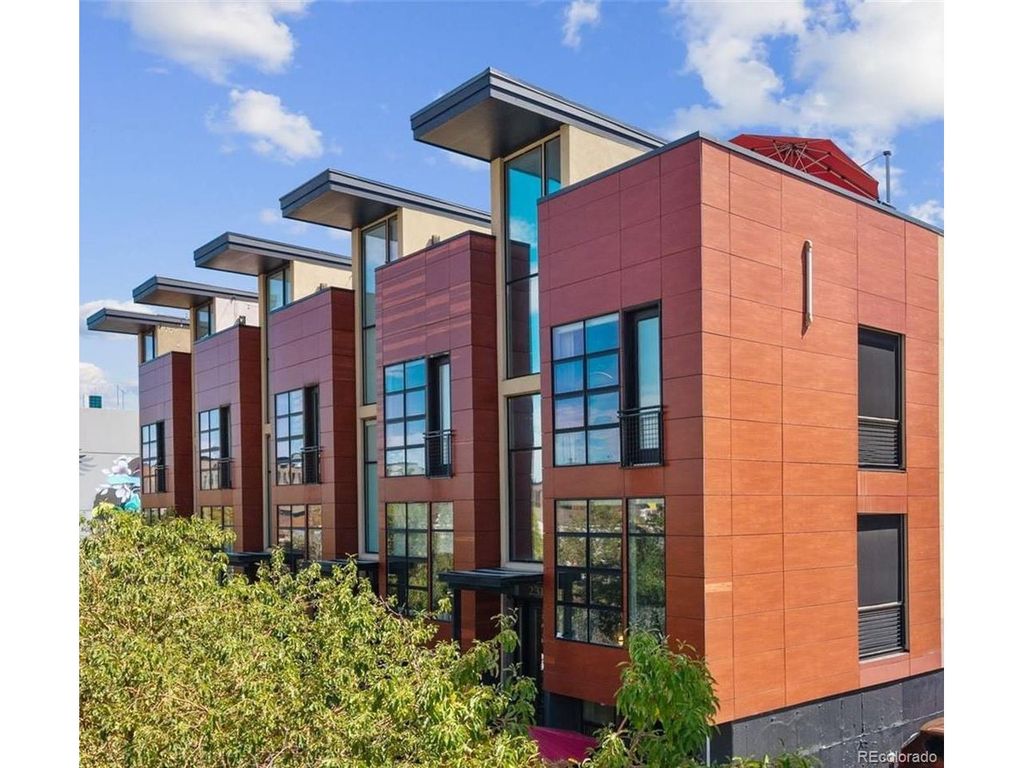 2312 Curtis St, Denver, CO 80205