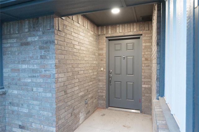 2220 NW 170th Street, Edmond, OK 73012