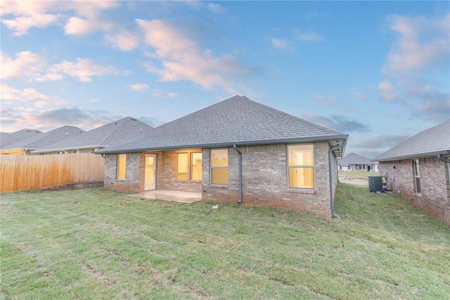 2220 NW 170th Street, Edmond, OK 73012