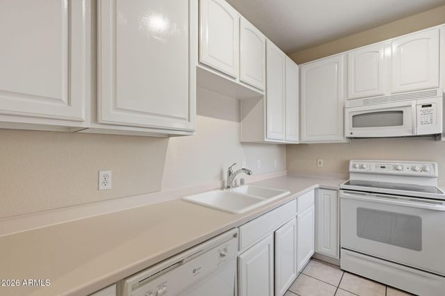 6535 E SUPERSTITION SPRINGS Boulevard 221, Mesa, AZ 85206