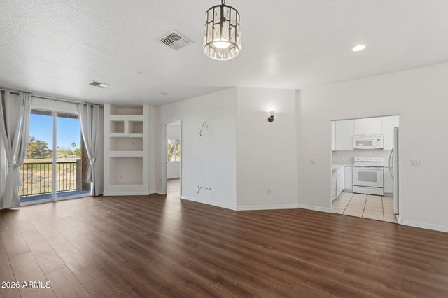 6535 E SUPERSTITION SPRINGS Boulevard 221, Mesa, AZ 85206