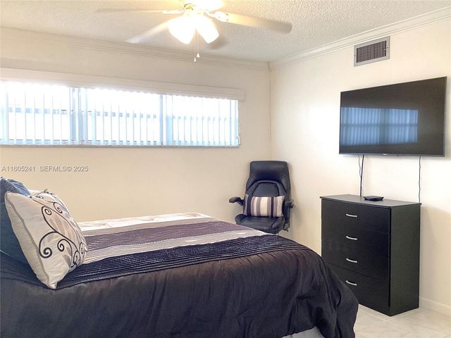 681 S Hollybrook Dr 307, Pembroke Pines, FL 33025