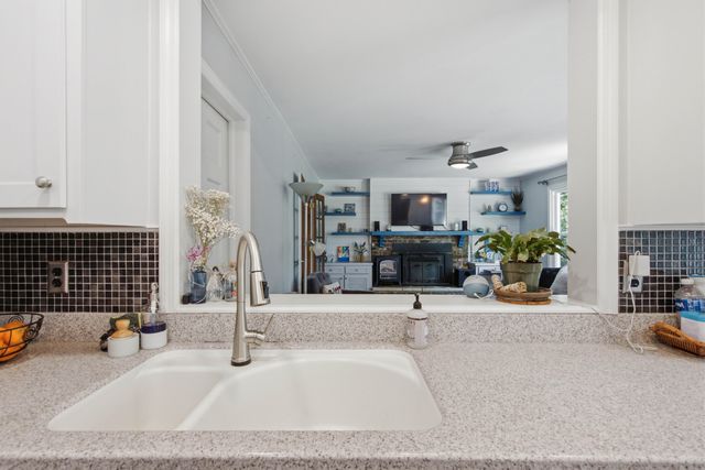 38 S Hampton Drive, Charleston, SC 29407