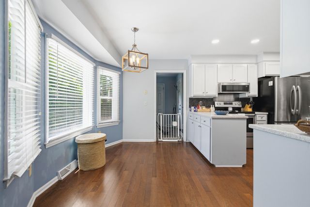38 S Hampton Drive, Charleston, SC 29407