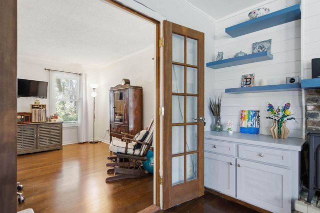 38 S Hampton Drive, Charleston, SC 29407