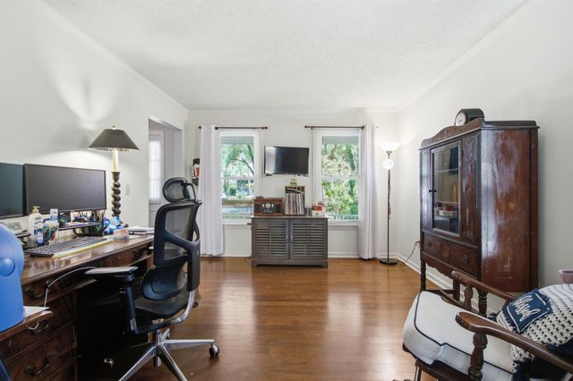 38 S Hampton Drive, Charleston, SC 29407