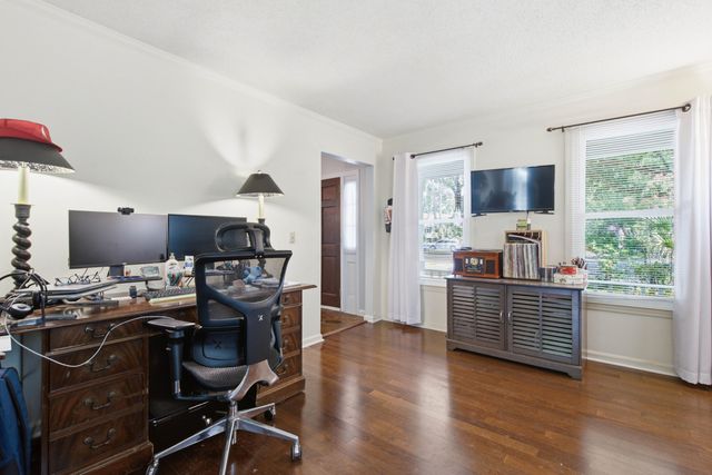 38 S Hampton Drive, Charleston, SC 29407