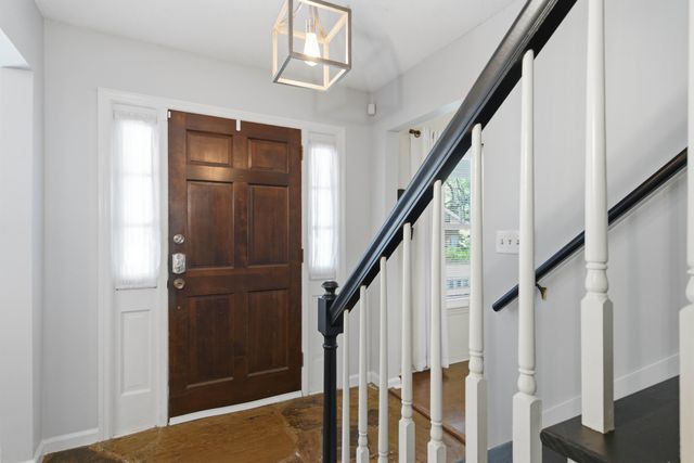 38 S Hampton Drive, Charleston, SC 29407