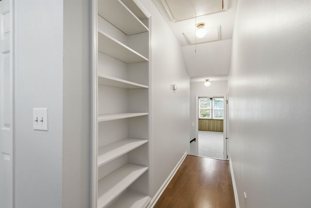 38 S Hampton Drive, Charleston, SC 29407
