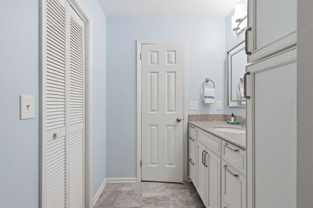 38 S Hampton Drive, Charleston, SC 29407