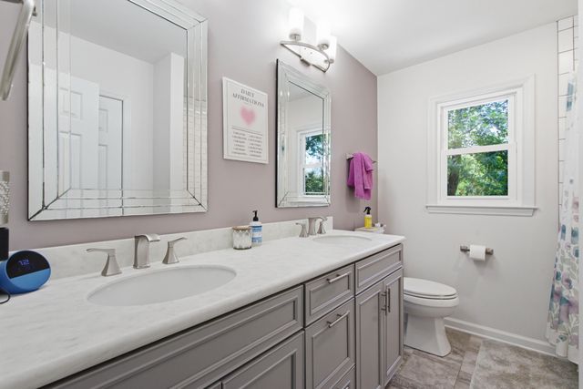 38 S Hampton Drive, Charleston, SC 29407