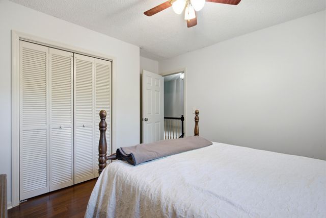 38 S Hampton Drive, Charleston, SC 29407