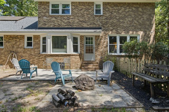 38 S Hampton Drive, Charleston, SC 29407