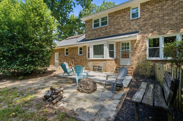 38 S Hampton Drive, Charleston, SC 29407