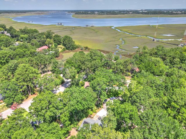 38 S Hampton Drive, Charleston, SC 29407