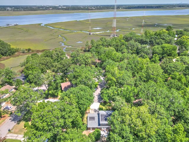38 S Hampton Drive, Charleston, SC 29407
