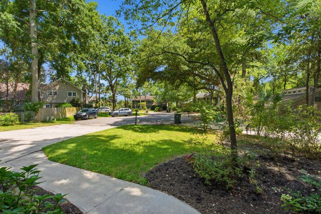 38 S Hampton Drive, Charleston, SC 29407