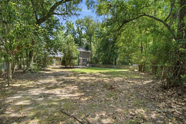 38 S Hampton Drive, Charleston, SC 29407