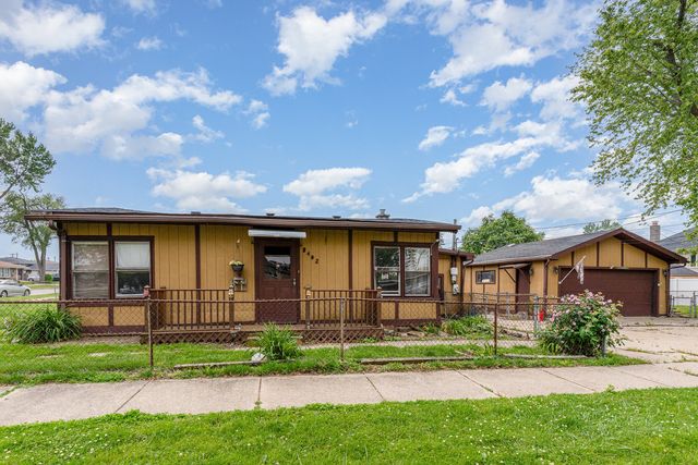 8402 S 78th Avenue, Bridgeview, IL 60455