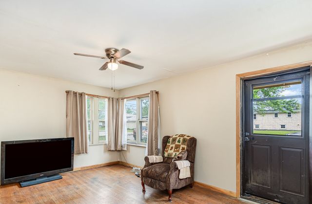 8402 S 78th Avenue, Bridgeview, IL 60455