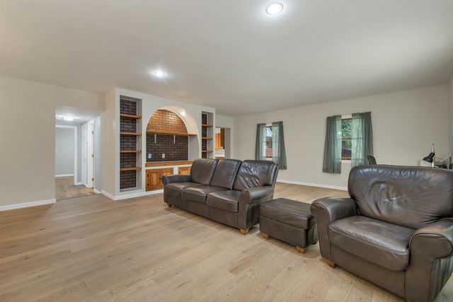 36 Highland Street, Hudson, NH 03051