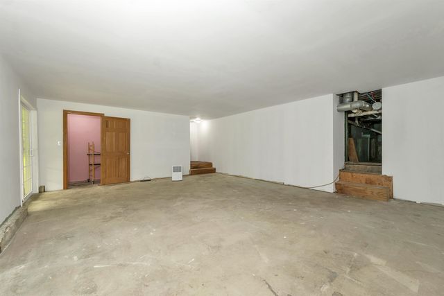 36 Highland Street, Hudson, NH 03051