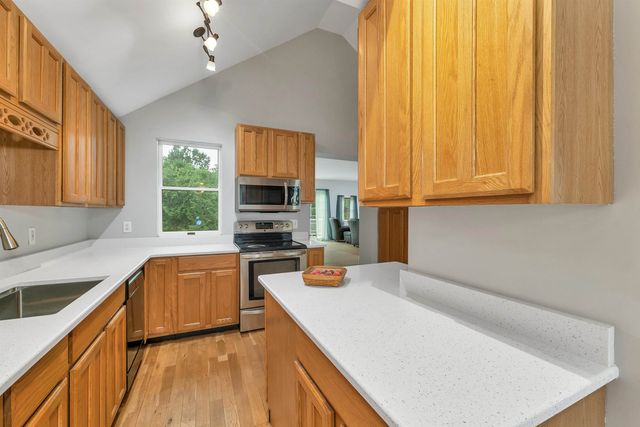 36 Highland Street, Hudson, NH 03051