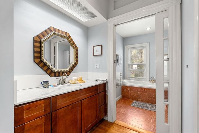 13 Mount Ida Ter 13, Newton, MA 02458