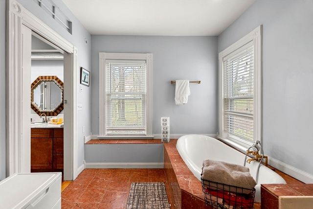 13 Mount Ida Ter 13, Newton, MA 02458