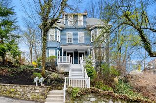 13 Mount Ida Ter 13, Newton, MA 02458