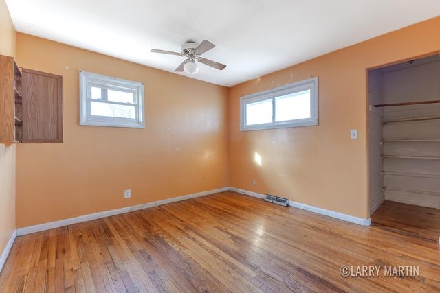 2530 De Hoop Avenue, Wyoming, MI 49509